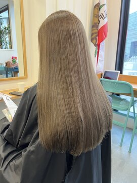 オーストヘアーモニカ 梅田茶屋町2号店(Aust hair Monica) 【ピスタチオベージュ】