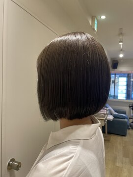 エイト新宿店(EIGHT shinjuku) オリーブカラーボブ