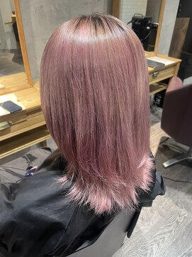 アフィナー(Afinar) ピンクホワイト