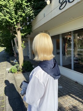 グート ヘアーメイク(gut HAIR MAKE) 抜きっぱなしブリーチ ミディアムボブ