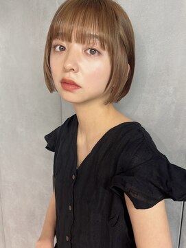 アイユー(ii+U) ベージュカラー　ボブ　大人可愛い　耳掛けボブ　ショート