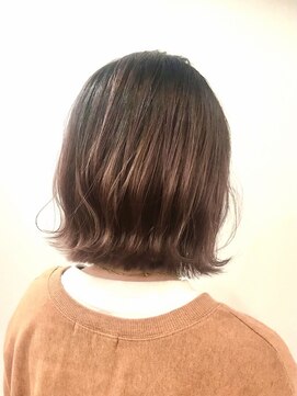 レプリカ 上大岡(Replica) 切りっぱなしボブ×ゆるピンク