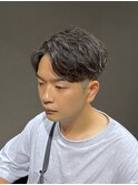 ビジネスショート 前下がりツーブロック かき上げアップバング