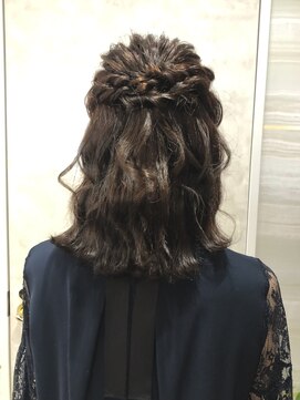 エルバイラビス 大宮(elu by lovis) 《momo》ハーフアップ/結婚式/美髪/大宮