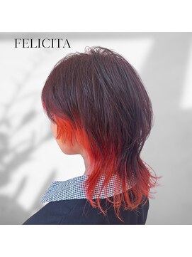 フェリシータ リコルソ(FELICITA RicorsO) ウルフカット×レッドインナーカラー＜佐藤颯＞