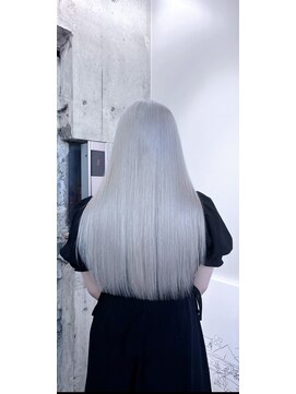 モニカ 原宿店(MONIQA) ホワイト