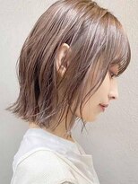 アトリア 横浜(Atria)&nbsp;大人可愛い透明感レイヤーボブ♪透明感アッシュベージュ