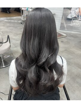 ボタン ハカタ(VOTAN hakata) 【ろみおStyle】ダークグレー/暗めカラー/福岡/博多/前髪カット