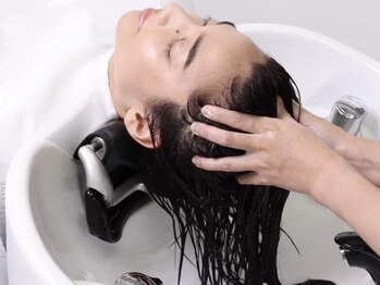 トゥッカ(TUKKA.)の写真/眠るほど気持ちいい♪頭皮から整える極上スパ◇香りに包まれて、心も頭皮もリラックスできる贅沢体験◎