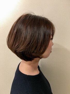 ステラ(STeLLa) 【30代お客様】頭の形が綺麗に見えるひし形ショートボブ