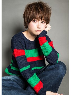 オーガスト ヘア ネイル(AUGUST hair nail) カジュアルショート　グレージュ