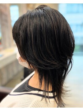 ヘアステージアミカル ウルフカット