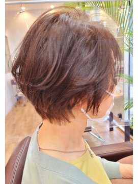 ヘアーズビースリー ポートサイド 大人ショートボブ　40代50代60代　/くびれショート/パーマボブ