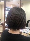 ショートボブ