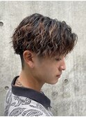 波巻きツイストスパイラルパーマセンターパートツーブロック
