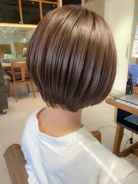 バブ バイネオリーブ(Bab by neolive) 艶々ベージュショート/ショート/ベージュ/艶髪/Wカラー/夏