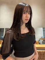 レジーロ (Regilo)&nbsp;ロング/顔まわりレイヤー/ぱっつん前髪