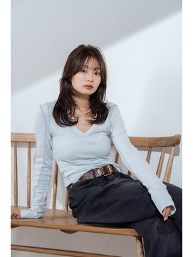 エアー 青山(AIR) 顔まわりカットレイヤーカットアッシュブラウン