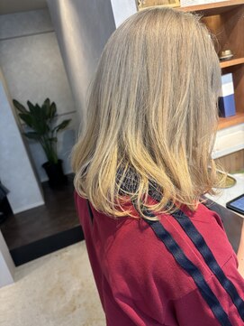 ナネヘアー(8. nane hair) ベージュ