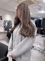 キング 高槻(K!ng) ハイライトカラーミルクティーベージュレイヤーカット