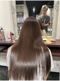 ツヤサラストレートヘア