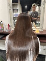 オプ アート(Op Art)&nbsp;ツヤサラストレートヘア