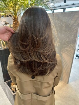 メリー オオサカ(Merly Osaka) 海外レイヤーカット/似合わせカット