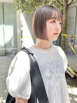 ケンジ 横浜(KENJE) ミニボブ/ミルクティーベージュ/ダブルカラー/切りっぱなしボブ