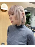 ミルクティーピンクアッシュカラータッセルボブ前下がりボブ