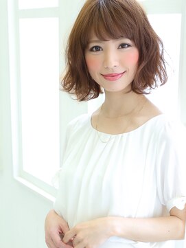 ティーノ(TINO by ganesha) ゆるウェーブし可愛いおしゃれショートボブ