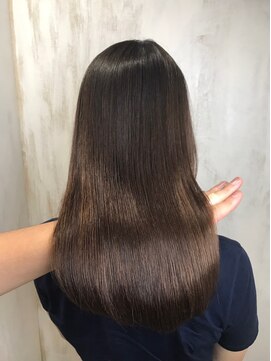 アンフィドットドゥルドゥ(AnFye.dueldo) [AnFye.dueldo]つやっつやの艶髪「髪質改善＋縮毛矯正」