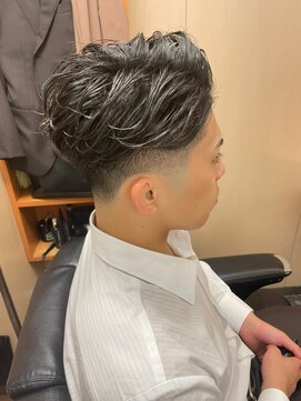 ヒロギンザ 新橋日比谷口店(HIRO GINZA) ビジネス必勝パーマ　新橋　理容室　床屋　日比谷　ヒロ銀座