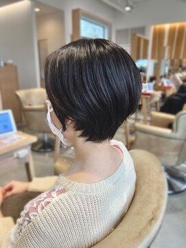 アドラーブル 万代店 (adorable) 【大人かわいい】【くびれショート】20代30代40代