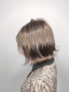 ラスト(Lust) ♯切りっぱボブ♯高発色カラー