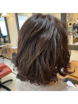 ヘアスタジオブービー 似合わせカット/コテ巻き風パーマ