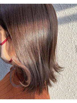 オル(Olu) オレンジベージュ×イヤリングカラー