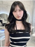 ミディアムくびれレイヤーカット&艶感暗髪