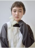 マッシュショートカーキグレージュ大人かわいいフェザーバング