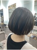 束感ショートボブ