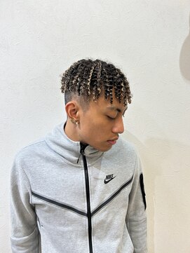 ヘアーグランデシーク(Hair Grande Seeek) 外国人風、ハードスパイラルパーマ