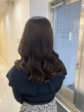 ラウレア(LAULEA) コテ巻き風パーマ/デジタルパーマ/韓国風パーマヨシンモリパーマ