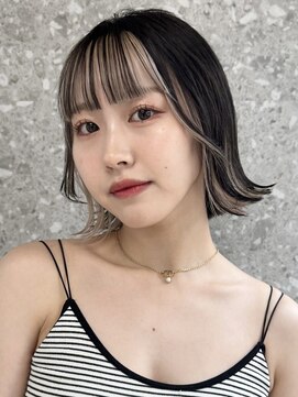 サンク 原宿 表参道(cinq) コントラストのあるベージュカラーのインナーカラー