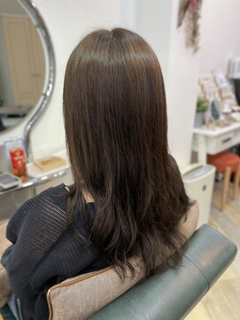 ビィーワンイースト(Be 1 EAST) オリーブベージュ