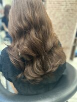 アピッシュ ギンザ(apish ginza)&nbsp;コテ巻き風パーマ／ゆるめ大きめ/ロングパーマ／銀座