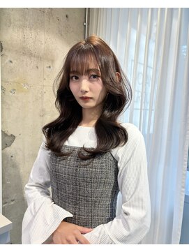 リリー(Lilley) 巻けるレイヤーカット/透明感カラー/艶カラー/韓国巻き