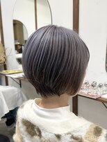 ルイ(ROUIS produced by LUCK 津田沼)&nbsp;ROUIS 津田沼 ショートボブ アンブレラカラー ラベンダーグレー