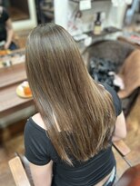 トータルビューティーシーズン(TOTAL BEAUTY Season)&nbsp;ハイライトカラー/レイヤーカット/オリーブハイライト