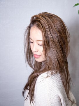 アダモ(ADAMO) ロングヘア