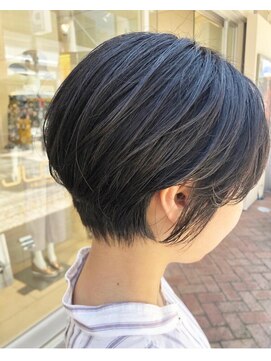 シャンプーボーイ ヒノ(SHAMPOO BOY Hino) こなれ丸みショート☆