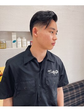 サン 鎌倉長谷(3.) フェードカット　メンズカット　メンズスタイル